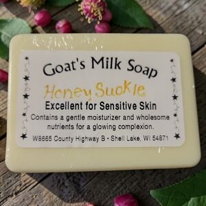 1 Home-made Amish Goat's Milk Soap Bar "Honeysuckle" Borntregers Bundle 3/$15